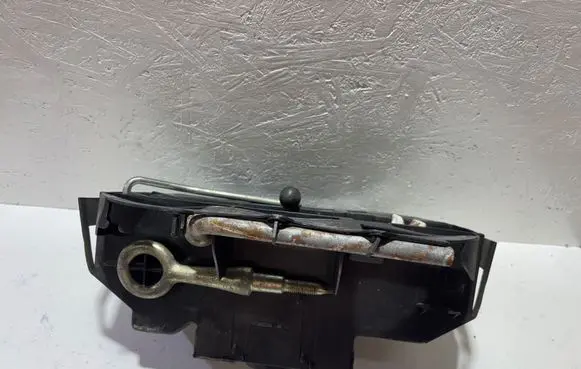 Peugeot 307 Tool set 9640285180