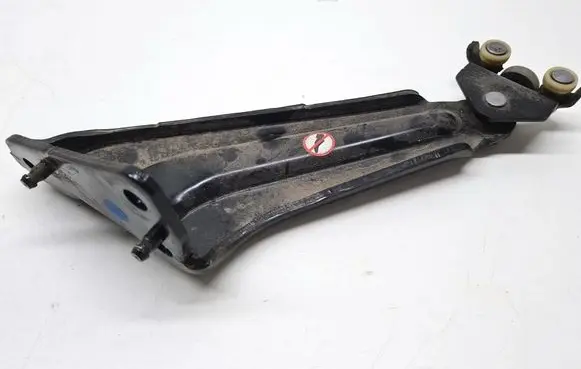 Opel Combo E Sliding door lower roller guide/hinge 9816964880