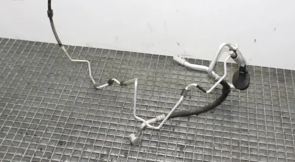 Audi A5 8T 8F Air conditioning (A/C) pipe/hose 8K2260712E