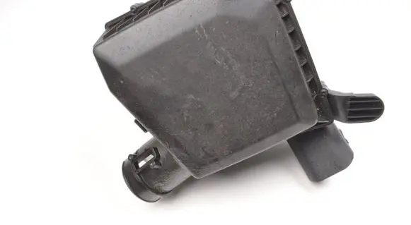Volvo XC40 Air filter box 32336642