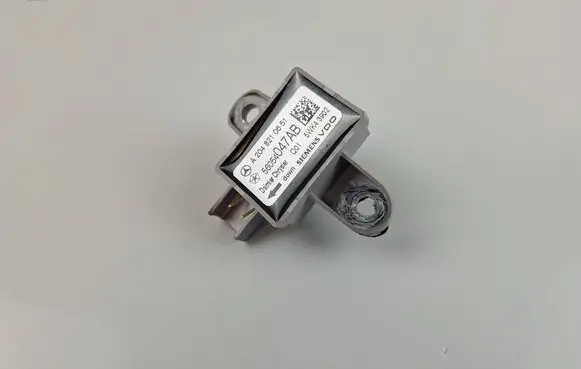 Mercedes-Benz C W204 Airbag deployment crash/impact sensor A2048210651