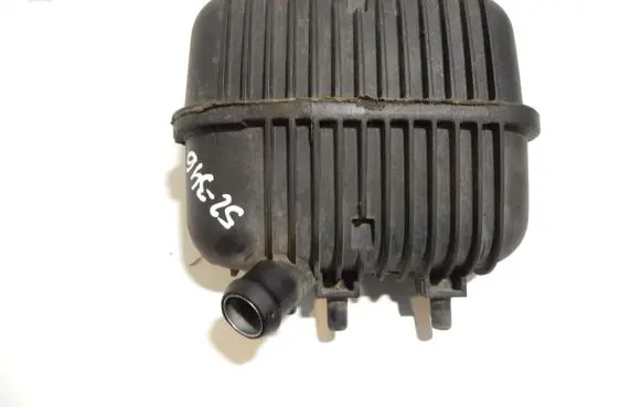 Vacuum air tank