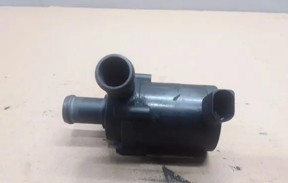 Volkswagen PASSAT B6 Electric auxiliary coolant/water pump 1K0965561D