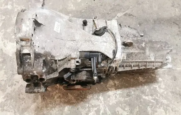 Audi A6 S6 C6 4F Manual 5 speed gearbox LAU 012301103AD
