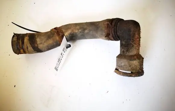 Volkswagen PASSAT B4 Engine coolant pipe/hose