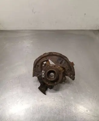 Renault Clio III Front wheel hub spindle knuckle