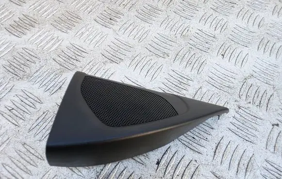 Front door high frequency speaker