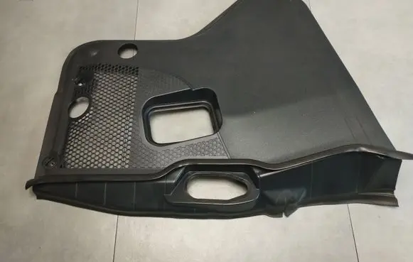 Mercedes-Benz E W213 Wiper trim A2138300300