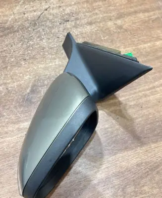 Volvo V70 Front door electric wing mirror