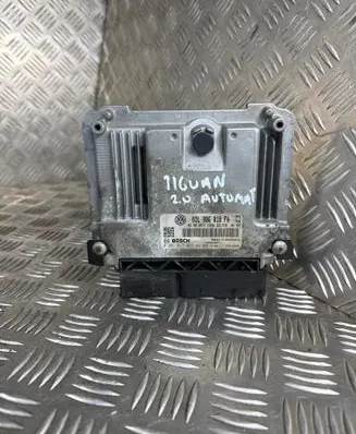 Volkswagen Tiguan Engine control unit/module 03L906018FA 03L907309R 0281017033