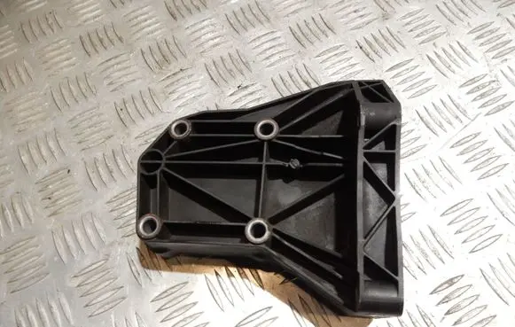 BMW 5 E60 E61 A/C compressor mount bracket 64557792202 7792202 58141