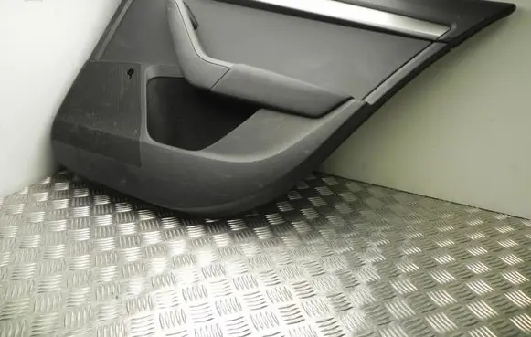 Skoda Octavia Mk3 (5E) Front door card panel trim 5E5867212 Baldai2997