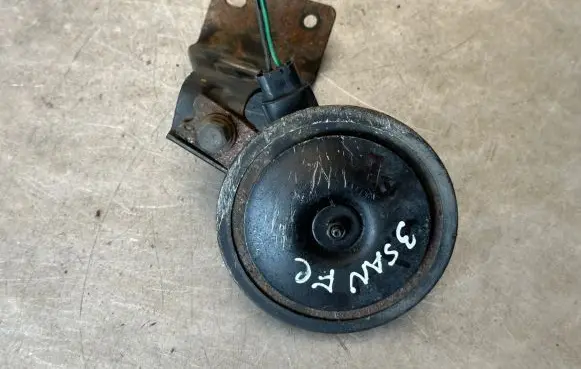 Hyundai Santa Fe Horn signal 28R000033