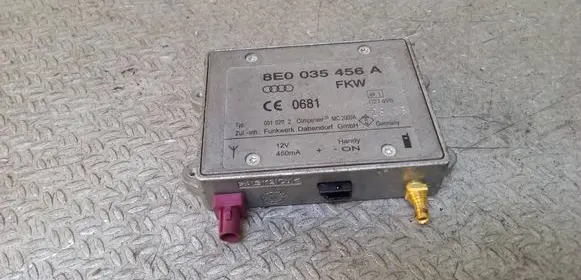 Audi A6 S6 C5 4B Aerial antenna amplifier 8E0035456A