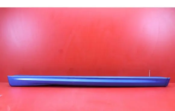 Front sill (body part)