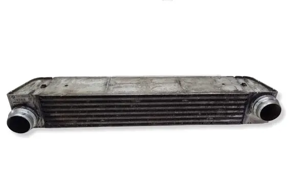 BMW 5 E60 E61 Intercooler radiator 7795823 17517795823