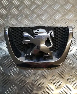 Peugeot 5008 Manufacturer badge logo/emblem 303002001 18C0001030
