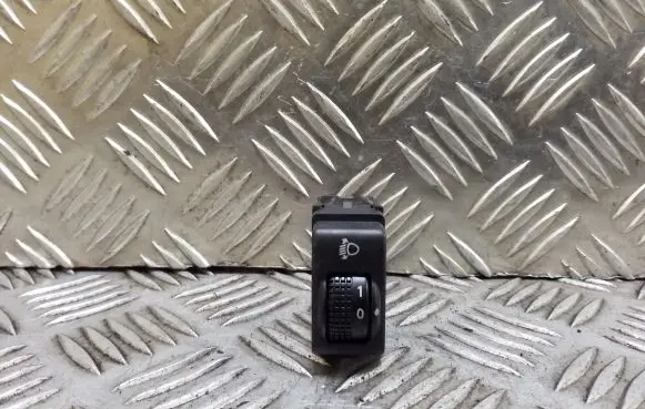 Nissan X-Trail T30 Headlight level height control switch
