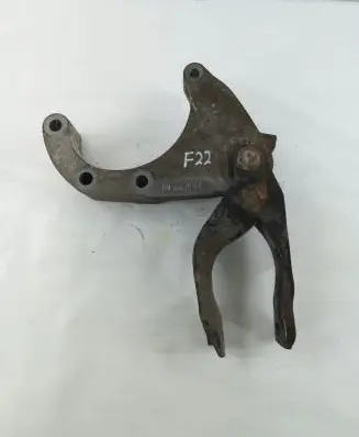 Opel Astra K Gearbox mounting bracket 13444224