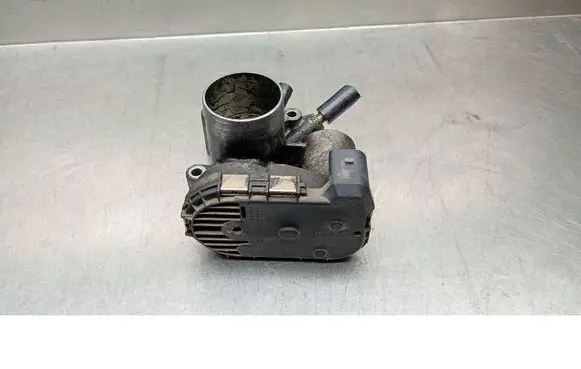 Volkswagen Polo III 6N 6N2 6NF Throttle valve 030133062C