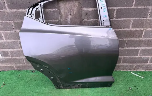 Nissan Juke II F16 Rear door 