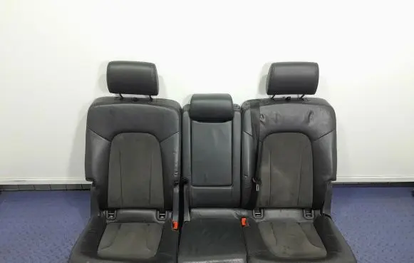 Audi Q7 4L Second row seats 