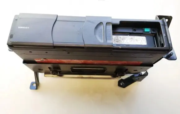 BMW 1 E81 E87 CD/DVD changer 6512698607701 65.12-6986077-01