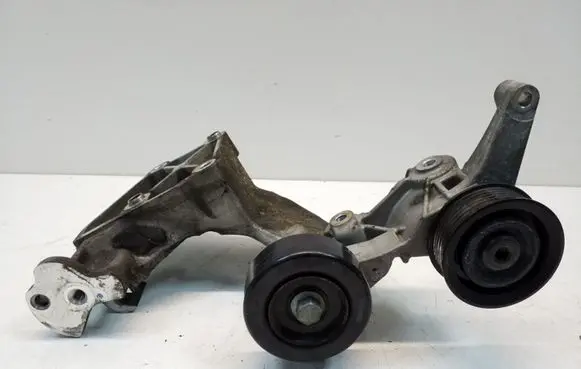 KIA Sportage Generator/alternator bracket 