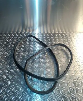 Audi A6 S6 C6 4F Front door rubber seal