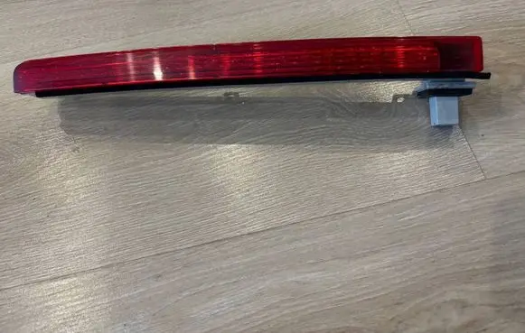 Mercedes-Benz E W211 Third/center stoplight A2118200256 2118200256