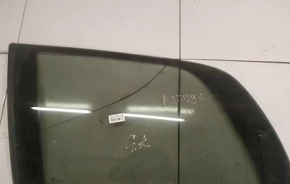 Volkswagen Sharan Rear side window AS2