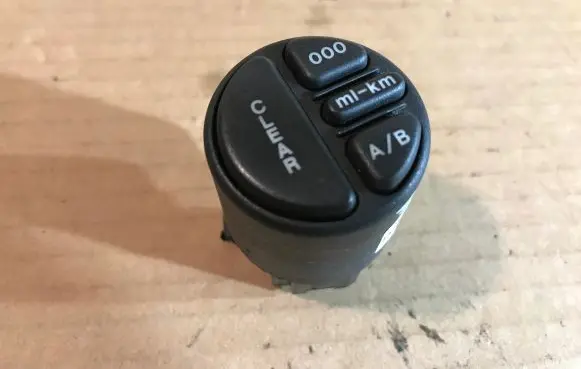Jaguar XJ X308 On-board computer control switch LJA6019AD