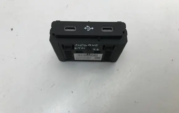 Renault Megane E-Tech USB socket connector 284H38566R