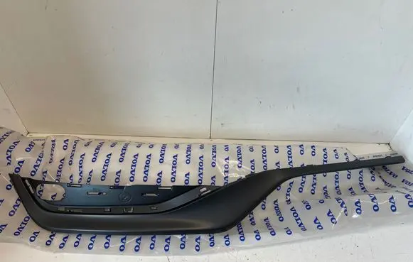 Volvo S60 Front bumper lower grill 31353655