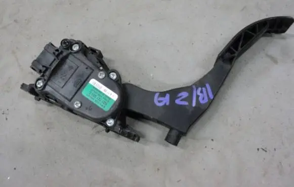 Volkswagen Golf IV Accelerator throttle pedal 6Q1721503C 6PV00849601