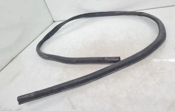 Audi A6 S6 C6 4F Engine compartment rubber 