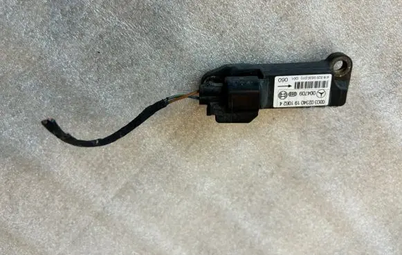 Mercedes-Benz Vaneo W414 Airbag deployment crash/impact sensor 4148200026 004709 A4148200026