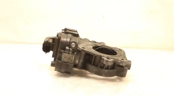 Opel Astra H Throttle body valve 
