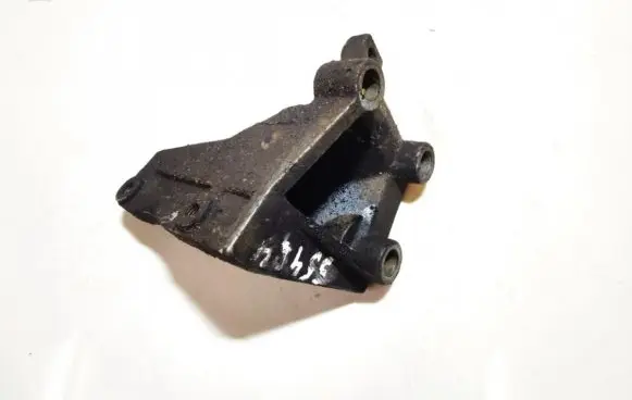 Ford Escort Engine mounting bracket 92ff9k552da
