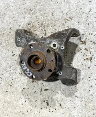 Rear wheel hub spindle/knuckle