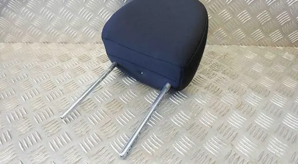 Nissan Qashqai Front seat headrest 