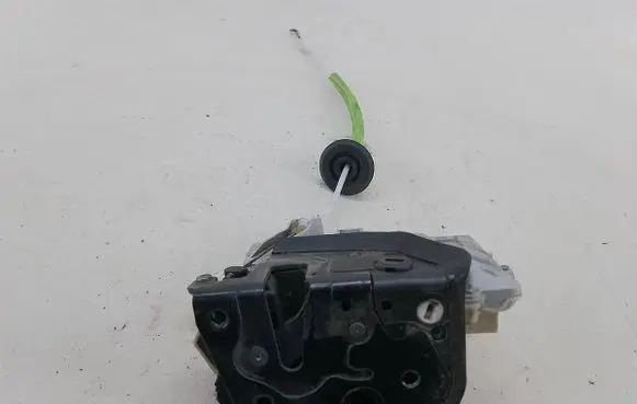 Audi A3 S3 8P Rear door lock 4F0839016