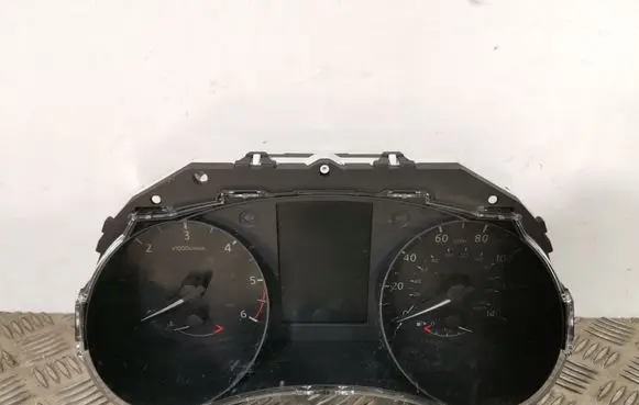 Speedometer (instrument cluster)