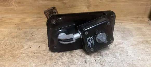 Volvo XC90 Spare wheel mounting bracket 30714793
