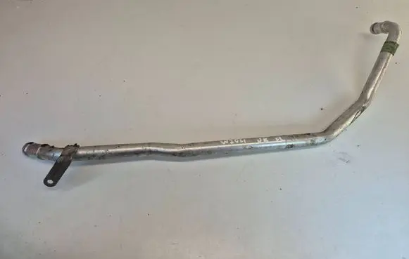 Mercedes-Benz C W204 Engine coolant pipe/hose A2048302496
