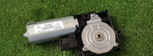 Ford Explorer VI Sunroof motor/actuator 