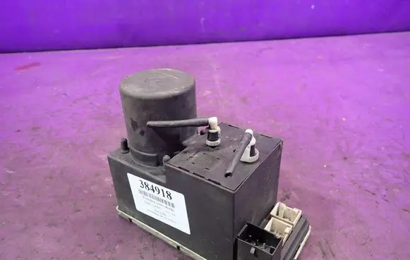 Audi A4 S4 B5 8D Central locking vacuum pump