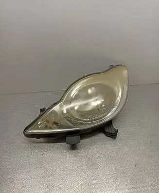 Peugeot 107 Headlight/headlamp 89532456 811700H030