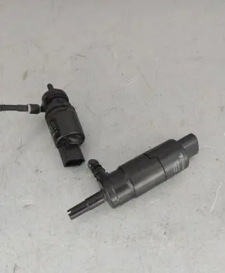 Porsche Panamera (970) Windscreen/windshield washer pump 97062450200 3297467 3020175