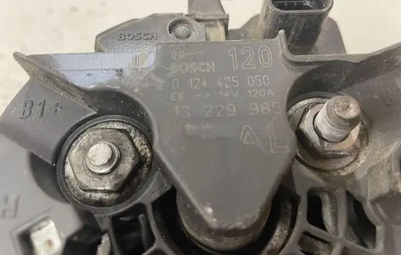 Opel Astra H Generator/alternator 0124425050 13229985
